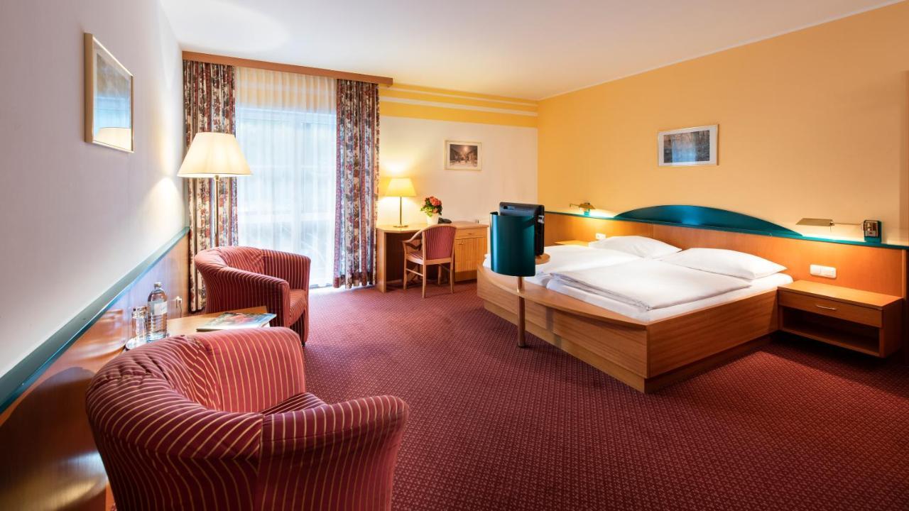Parkhotel Zur Klause バート・ハル エクステリア 写真